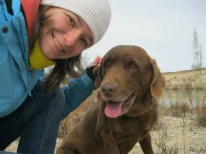 Katya hanging out with Hannah and Steffi's dog