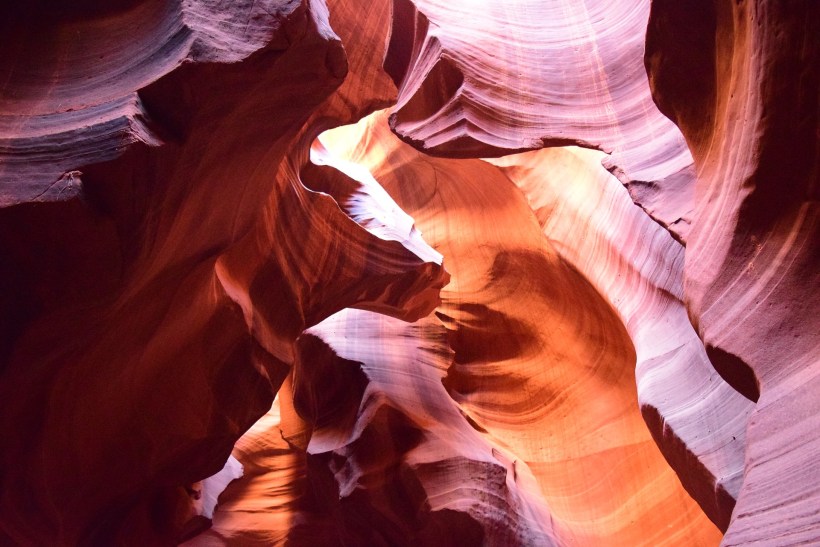 antelope-canyon-1176875_1920